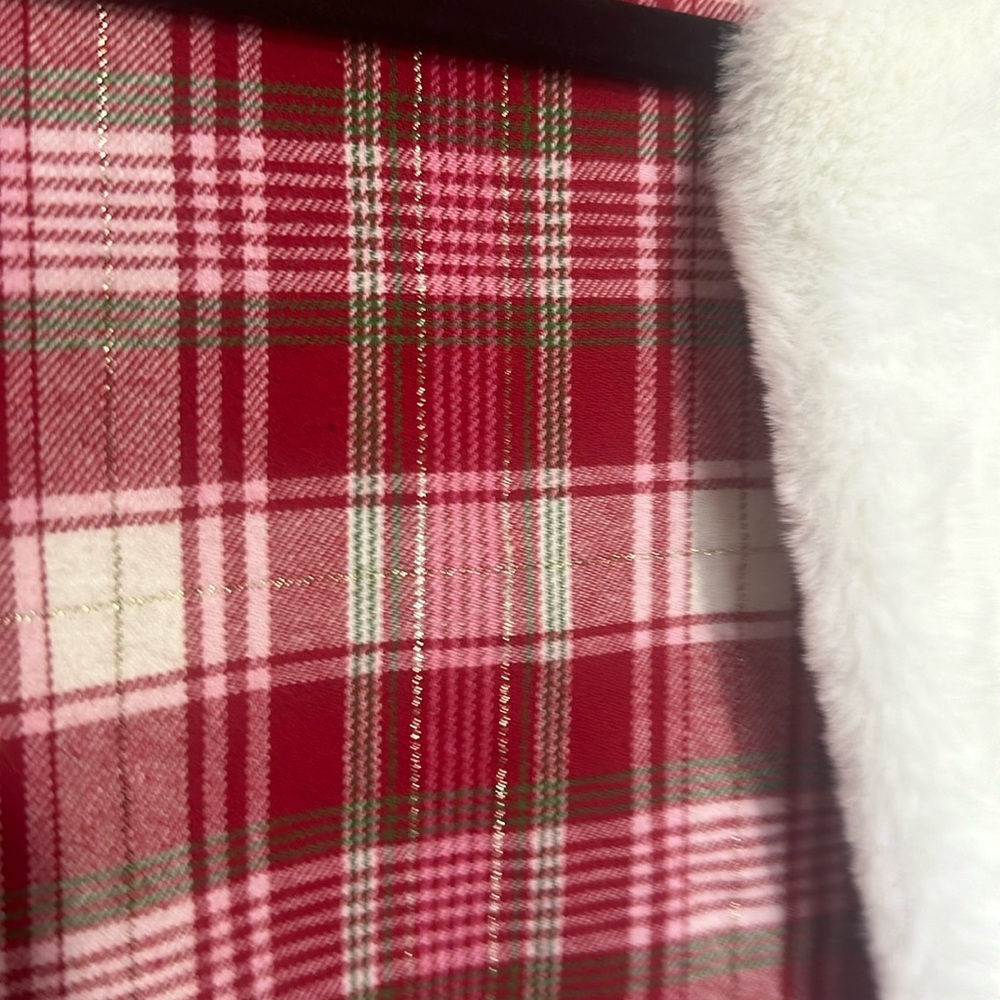 Max Studio, Faux Fur White Vest, Plaid Inside, Girl’s Small (5/6) EUC - Picture 3 of 6